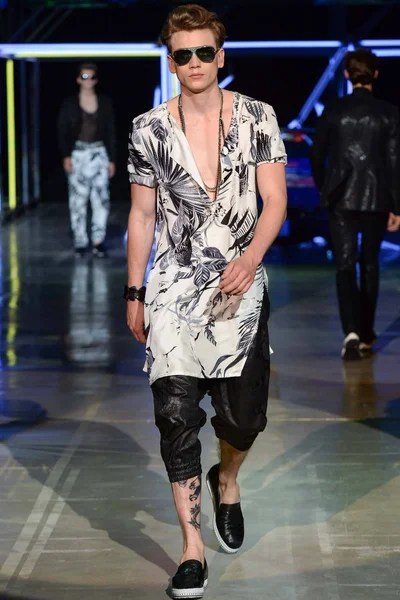 Look 33
